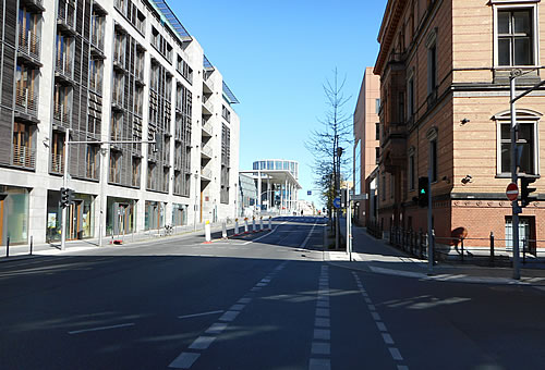 Luisen- / Dorotheenstraße – Platz vor dem Neuen Tor