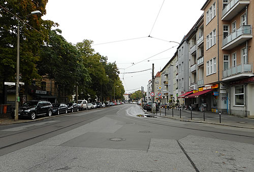 Bahn- / Gruenauer Strasse  Johannisthal Kaiser-Wilhelm-Platz